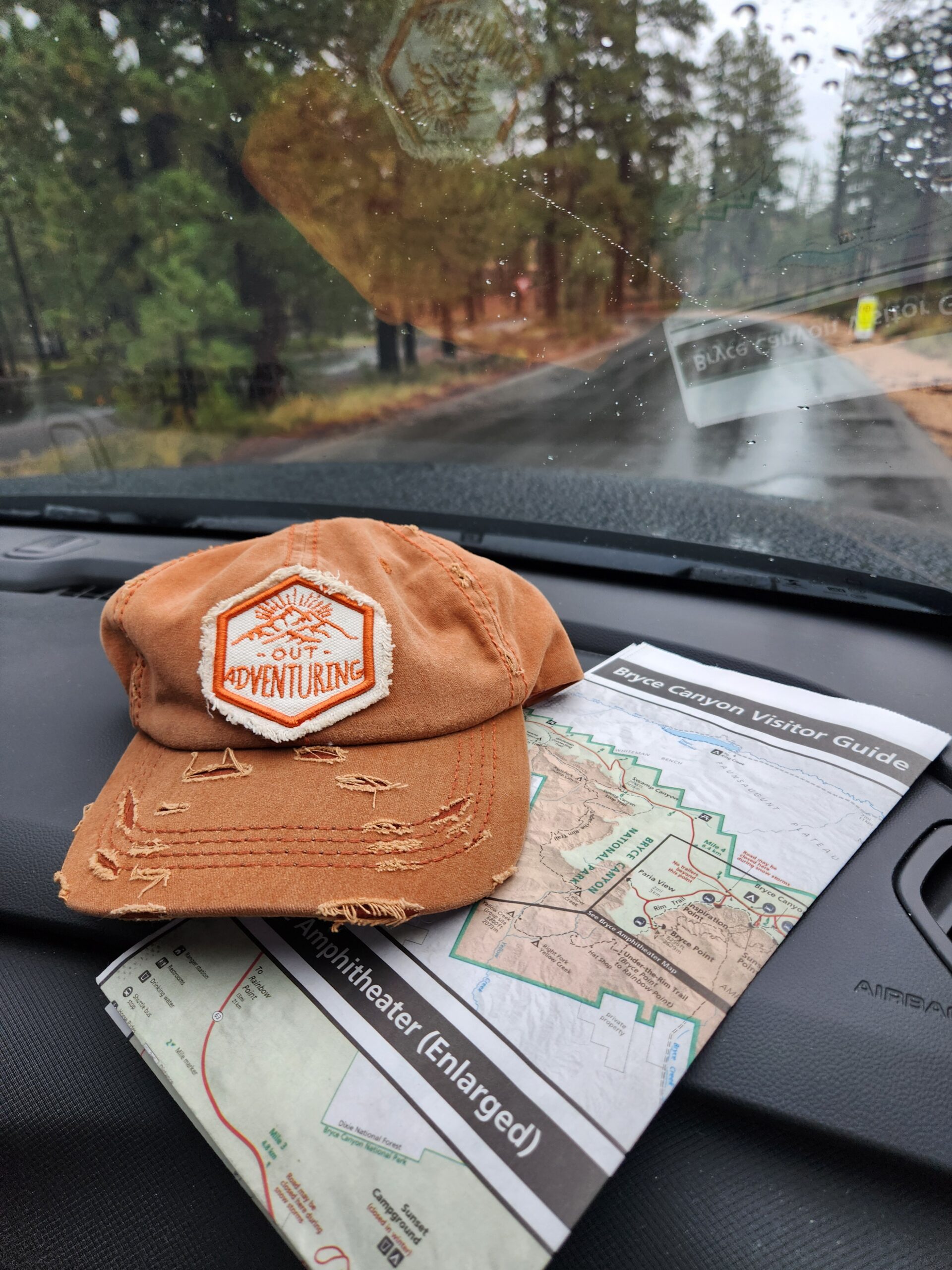 summer car camping is memorable when you prepare outfits to document the expected weather