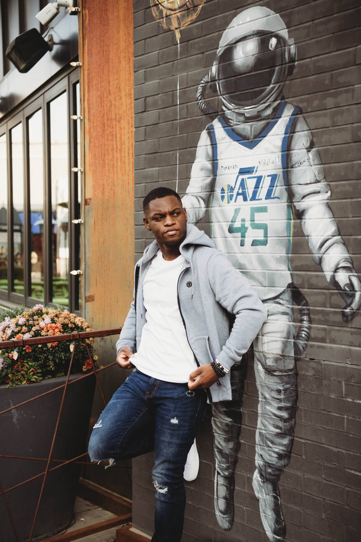 professional photographer for dating profile photos with high quality images