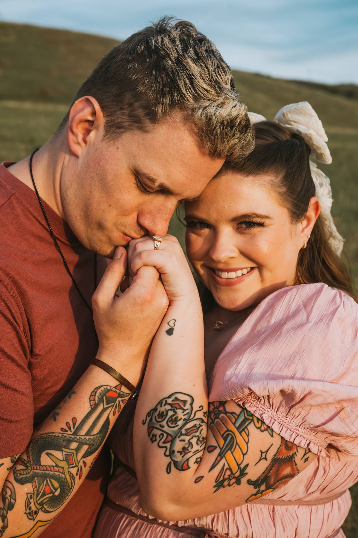 Utah engagement photographer golden hour portrait, rolling hills Tunnel Springs